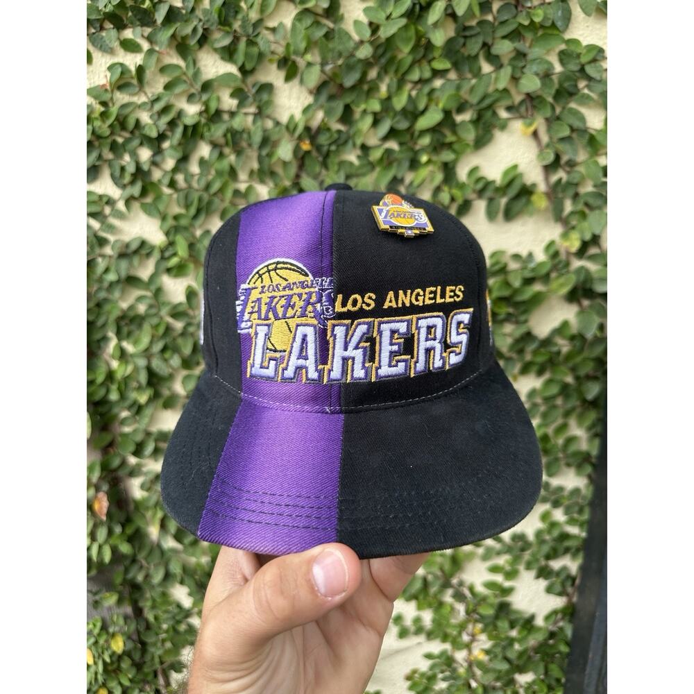 Vintage Sports Specialties Los Angeles Lakers Snapback Hat and Pin